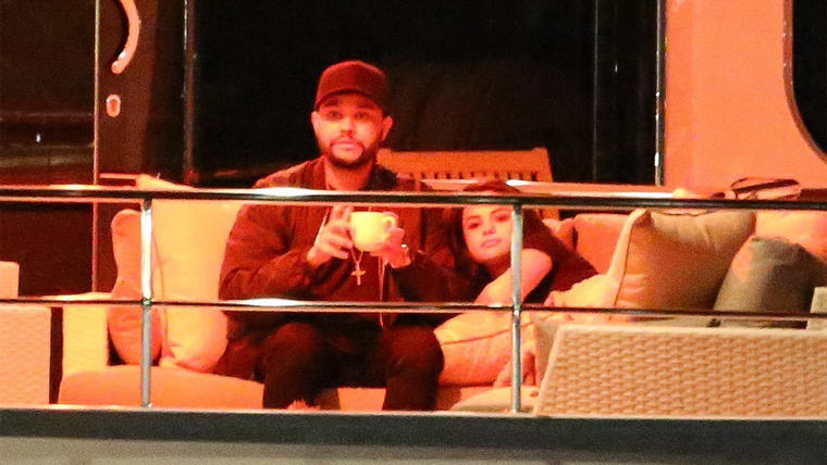 PREMIUM EXCLUSIVE Selena Gomez And The Weeknd Show Mad PDA On Luxury Yacht Ahead Of Valentine's Day
