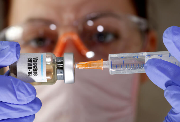 Ilustración fotográfica del proceso para desarrollar una vacuna contra el coronavirus.