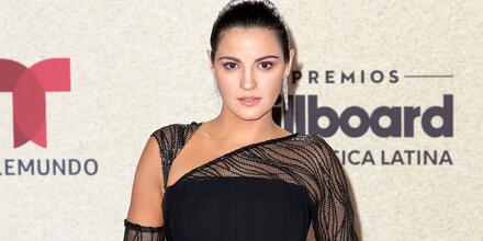 Maite Perroni en la alfombra roja de los Premios Billboard de la Música Latina 2021