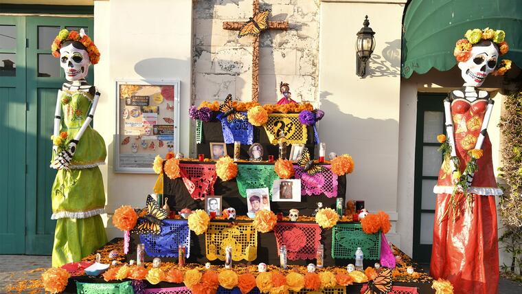 Esta es la historia de los altares del Día de Muertos y cómo puedes  construir uno - Los Angeles Times