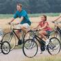Manténganse activos en familia andando en bicicleta | Telemundo