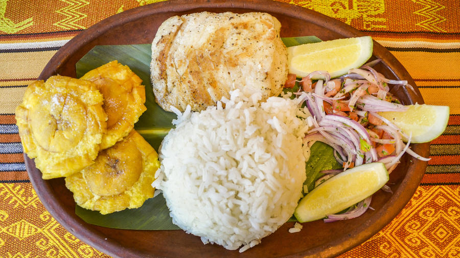 Ecuadorian dish with rice, plantains, and chicken