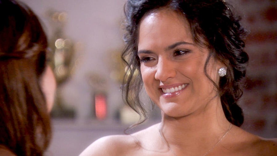 Ana Lorena Sánchez sonriendo en Tierra de Reyes