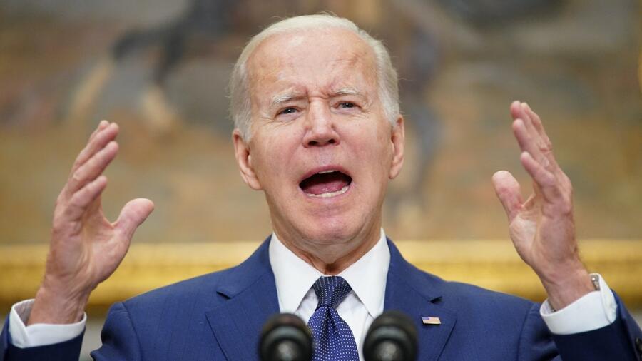 Joe Biden exige regular las armas