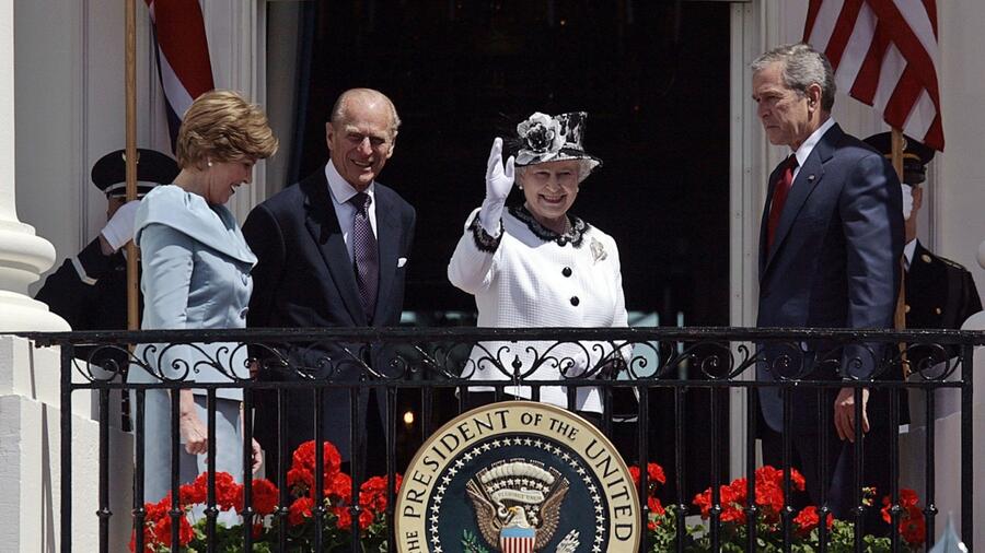 Reina Isabel II en visita a Estados Unidos en 2007