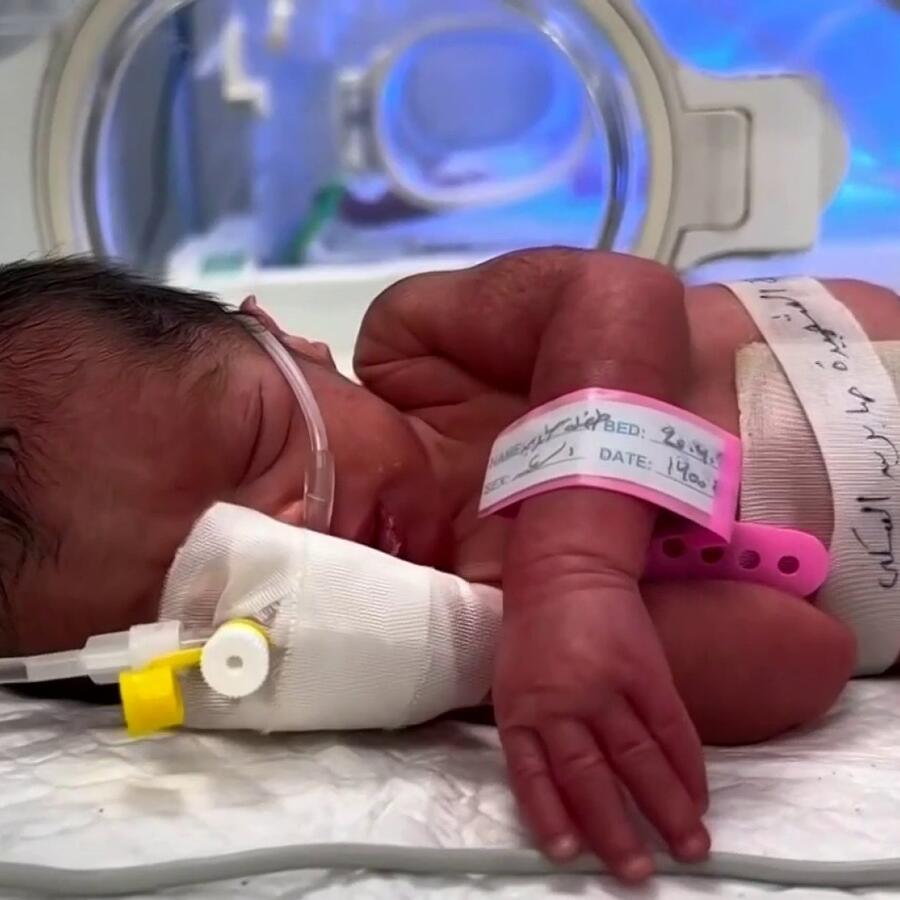 Bebé que nació huérfana en Gaza logra encontrar a su familia