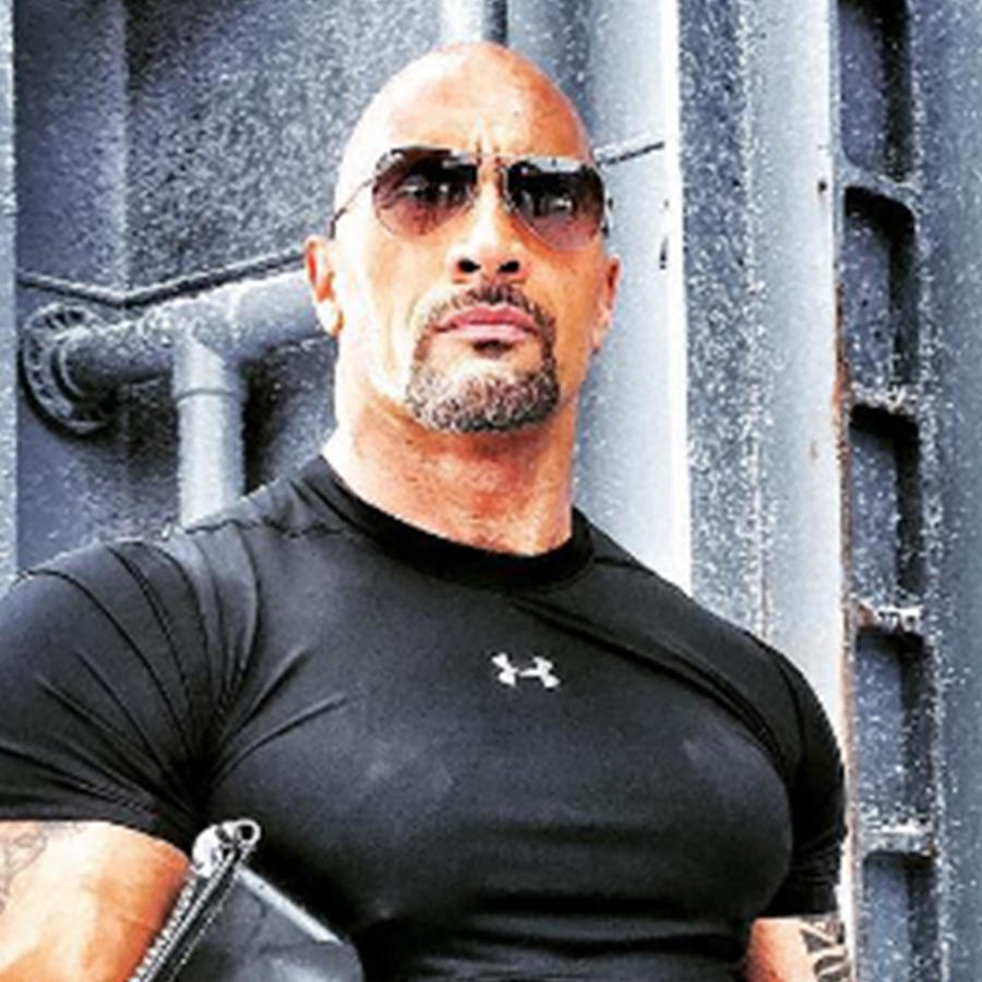 Dwayne ‘The Rock’ Johnson presume de su nuevo look de matón para “Fast 8”