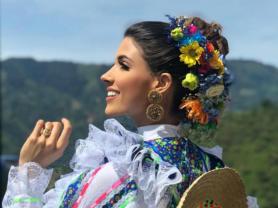 Gabriela Tafur Nader, Miss Colombia 2019, Miss Universo 2019 con traje típíco