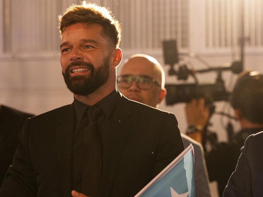 Ricky Martin recibe el Premio Nacional Ceiba por parte del Mueso Puertorriqueño en Chicago, aquí el cantante junto a Lin-Manuel Miranda.
