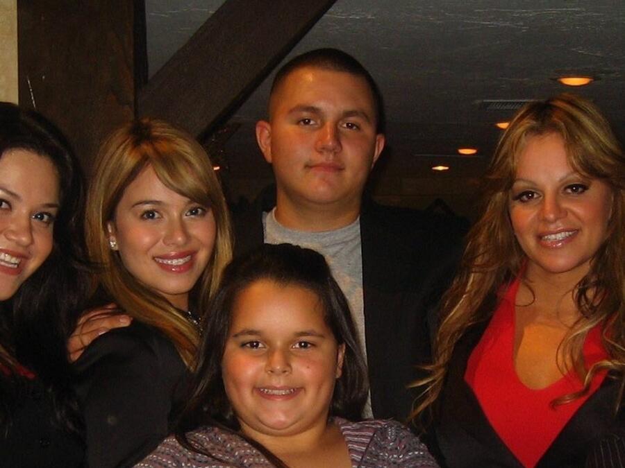 Jenni Rivera con sus hijos Jenicka, Jacqie, Chiquis y Mike