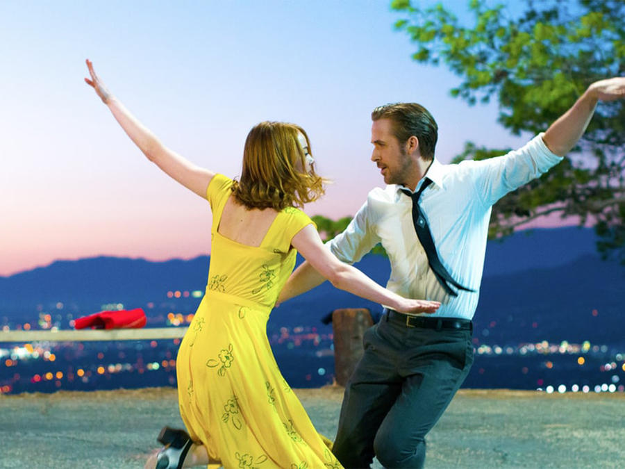 Emma Stone y Ryan Gosling en la película "La La Land".