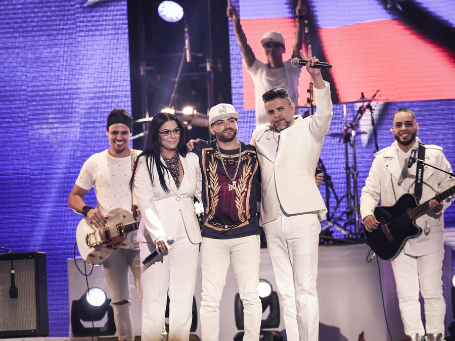Olga Tañón, Nacho y Luis Enrique en Premios Tu Mundo 2017.