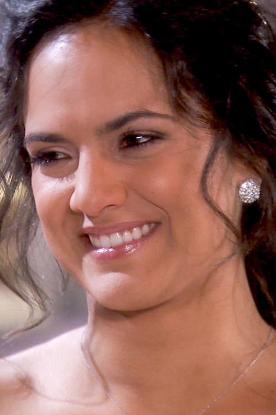 Ana Lorena Sánchez sonriendo en Tierra de Reyes