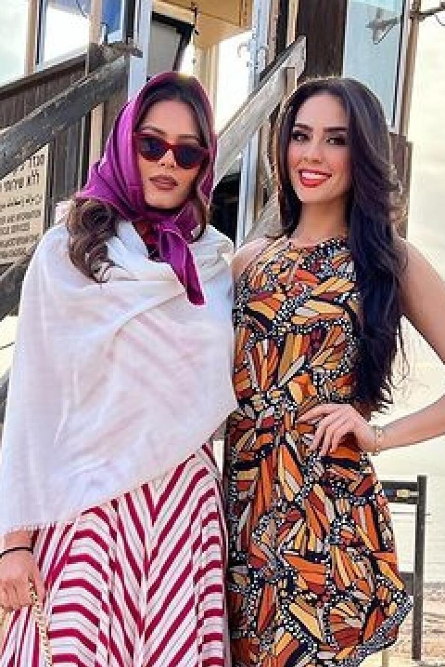 Débora Hallal, Miss México 2021, y Andrea Meza, Miss Universo 69na. edición