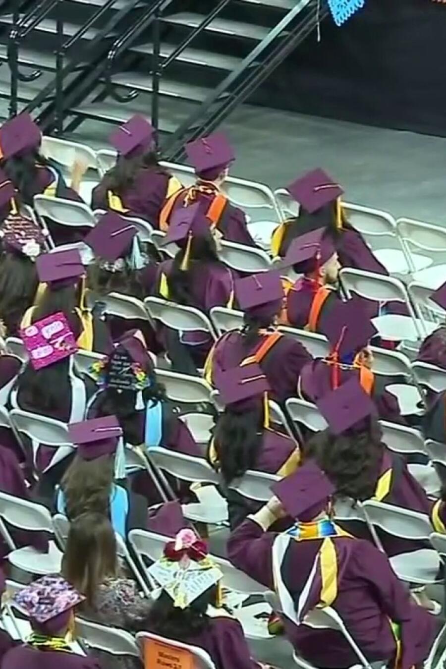 Celebran graduación de hispanos en la Universidad de Arizona