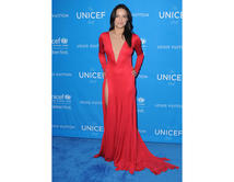 Michelle Rodriguez llegando a la gala de UNICEF que se llevó a cabo en Beverly Hills, California, en enero de 2016.
