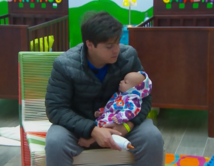 En la guardería con su bebé Lupita