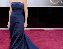 Helen Hunt en la alfombra roja de los Oscar
 