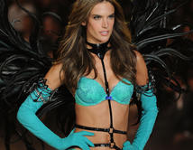 Vota por la brasileña más sexy de Victoria's Secret