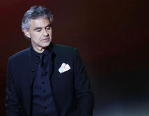 El tenor italiano recibirá el Premio Billboard Trayectoria Artística y cantará en vivo durante los Premios Billboard de la Música Latina 2014.