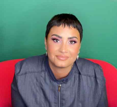 Demi Lovato revela que se identifica como género no binario 