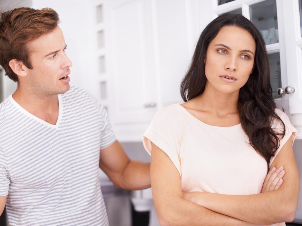 Cuántas veces al año discuten las parejas? Estudio revela la principal causa