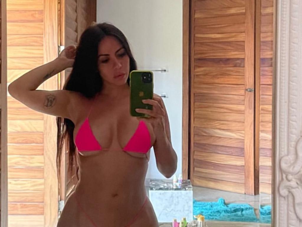 Poner la mesa Decorar calina Jimena Sánchez le hace competencia a Kim Kardashian con diminuto bikini