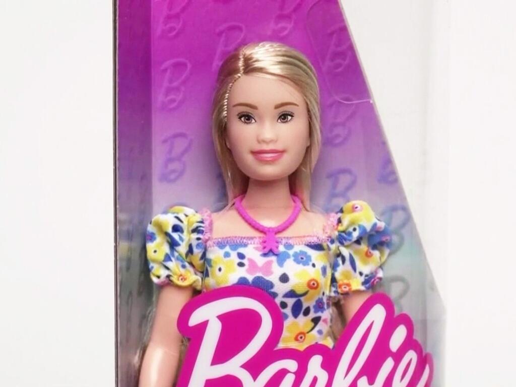 Empresa Mattel presenta Barbie Síndrome Down y que fue creada con ayuda de médicos